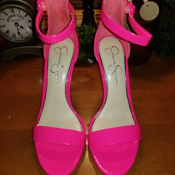 Jessica Simpson Ankle Strap Heels (10M) - Picture 3 of 16